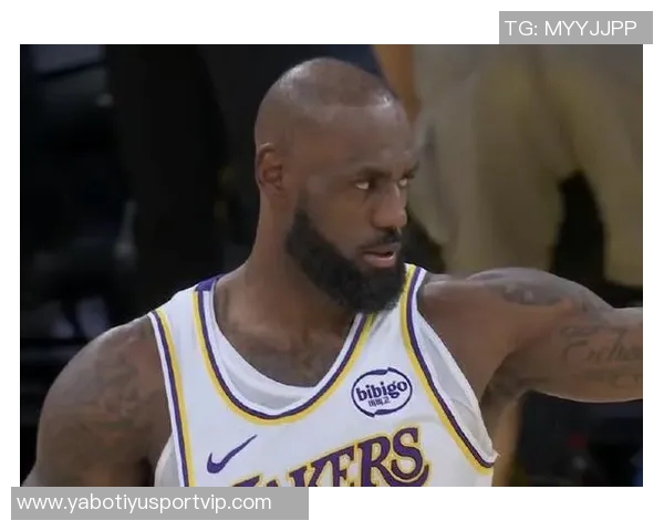 詹姆斯生涯总助攻达13754次距离超越保罗仅差32次