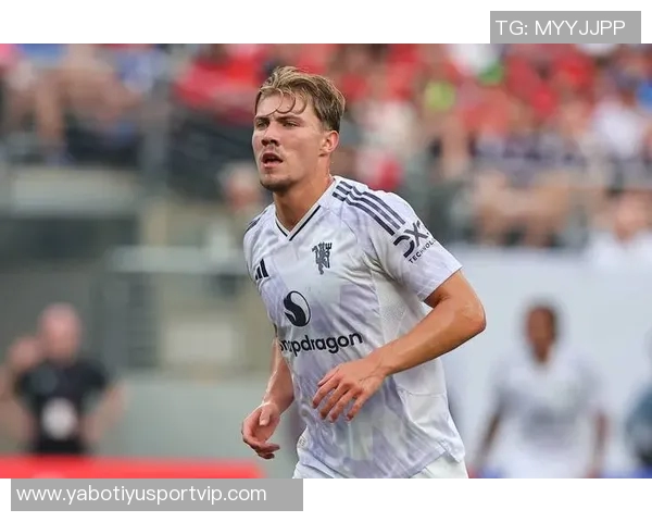 霍伊伦展现出超越卢卡库的决定性与潜力引发热议